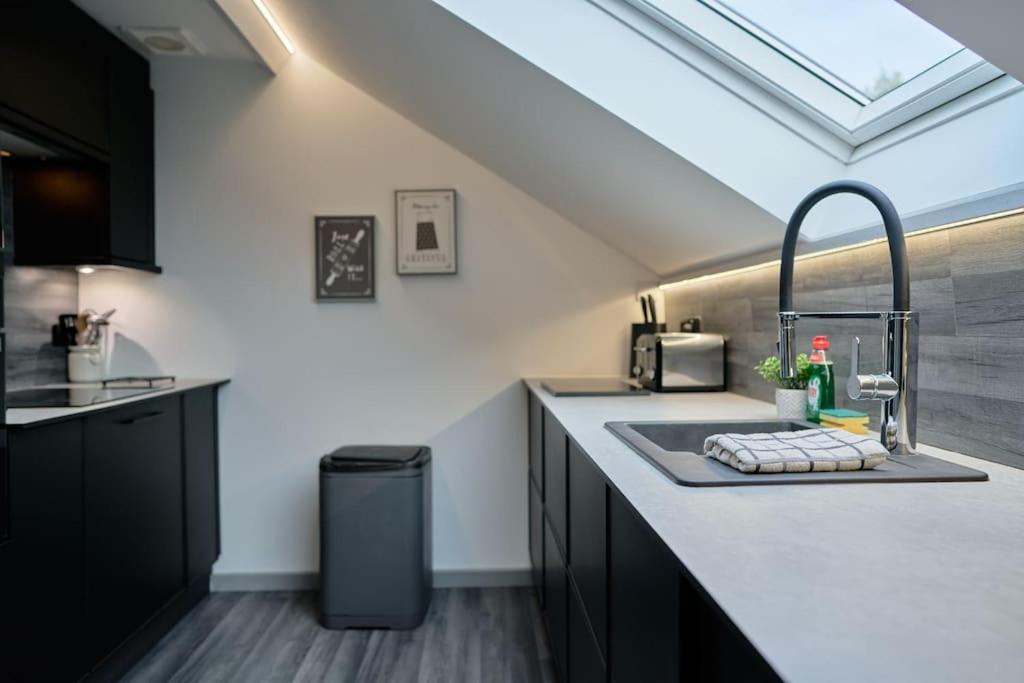 York City Central Apartment And Coffee Shop エクステリア 写真